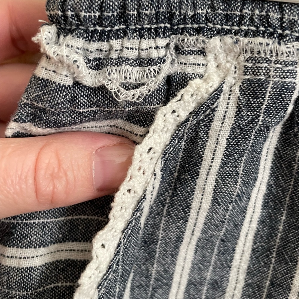 Rewind | Blue & white striped shorts | Ladies Small - Picture 5 of 6